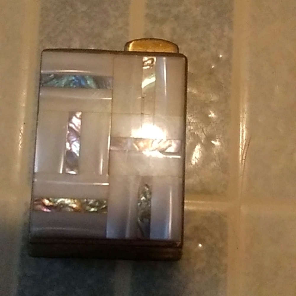 Art deco ivory in lay pretty perfume atomizer lighter display primadonna